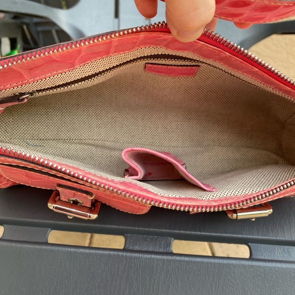 Dooney & Bourke Double Front Pocket Nile Collection Croc Embossed Pink Handbag - Picture 10 of 15